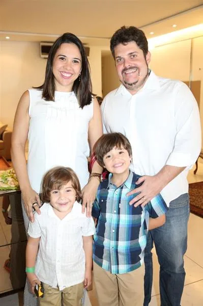 Andrezinho, Nicolas, Alaide e André Rosado