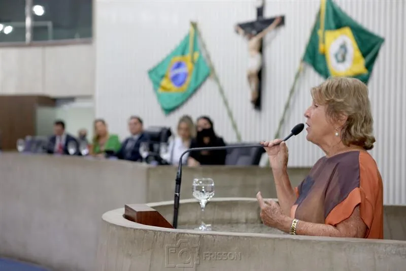 Ana Lúcia Mota