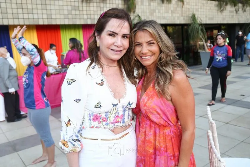 Ana Luiza Barreira e Vanessa Queirós