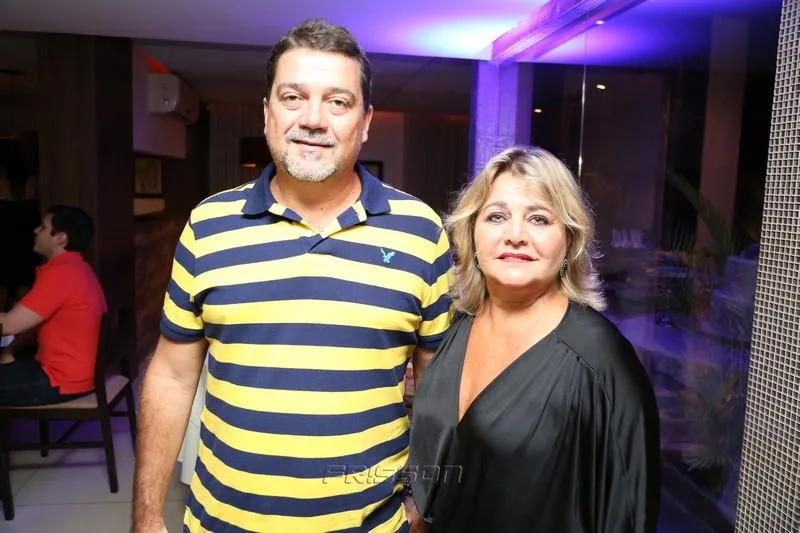 Adilson Azevedo e Lúcia Marinho