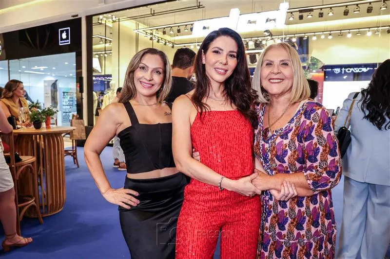 Ana Fabia Ribeiro, Juliana Freire e Tereza Cristina