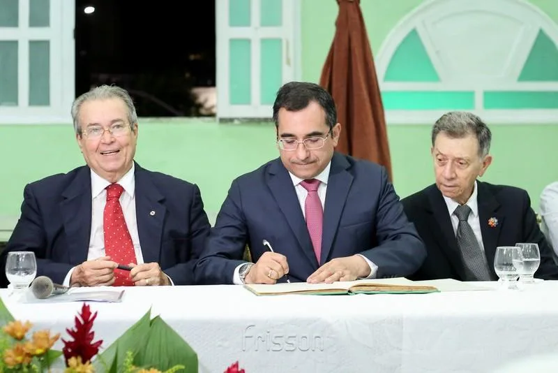 Assinatura do Termo de Posse
