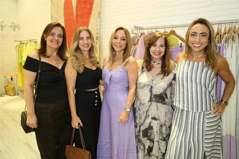 Ana Cecília Castro, Karmilse Marinho, Ana Paula Daud Melo, Martinha Assunção e Mabel Portela
