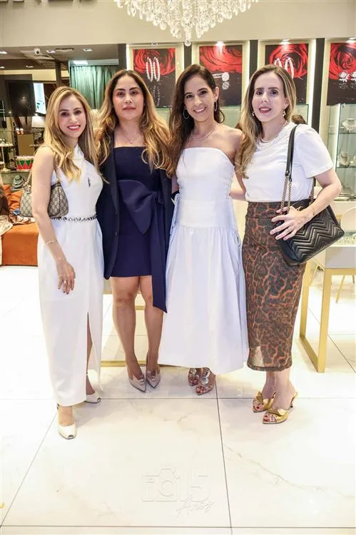 Bruna Aguiar, Roberta Sales, Carolina Ximenes e Hana Castelo Branco