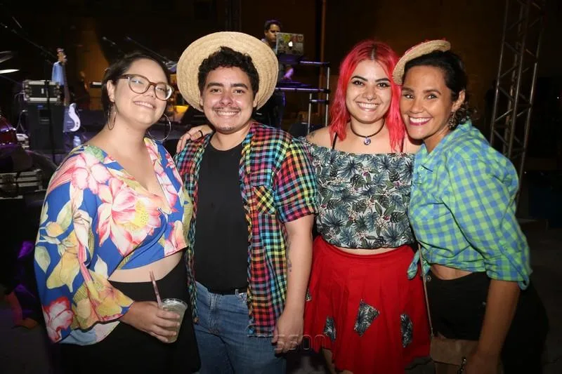 Aline Medeiros, Diego Santiago, Samanta Rosa e Regi Santiago