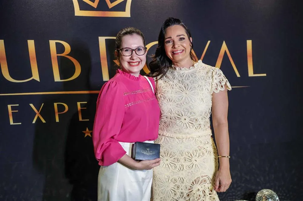 Ana Beatrice Santos e Karine Rodrigues