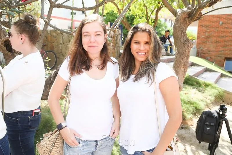 Carol Timbí e Anelise Blhum