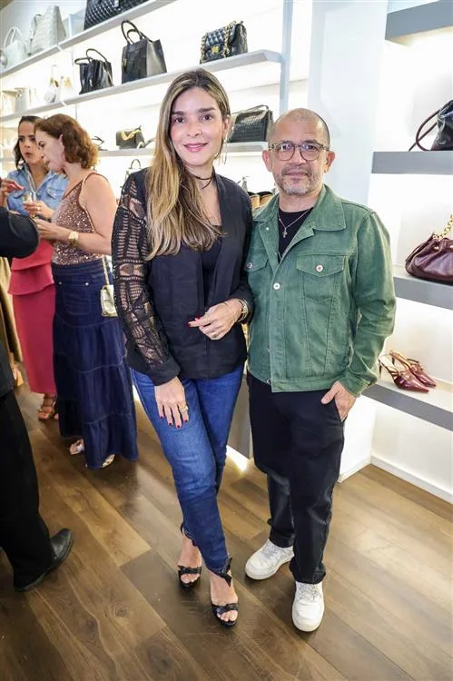 Camila Arraes e Josenias Junior
