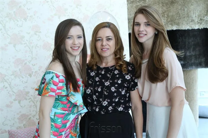 Clara, Ines e Ana Cavalcante