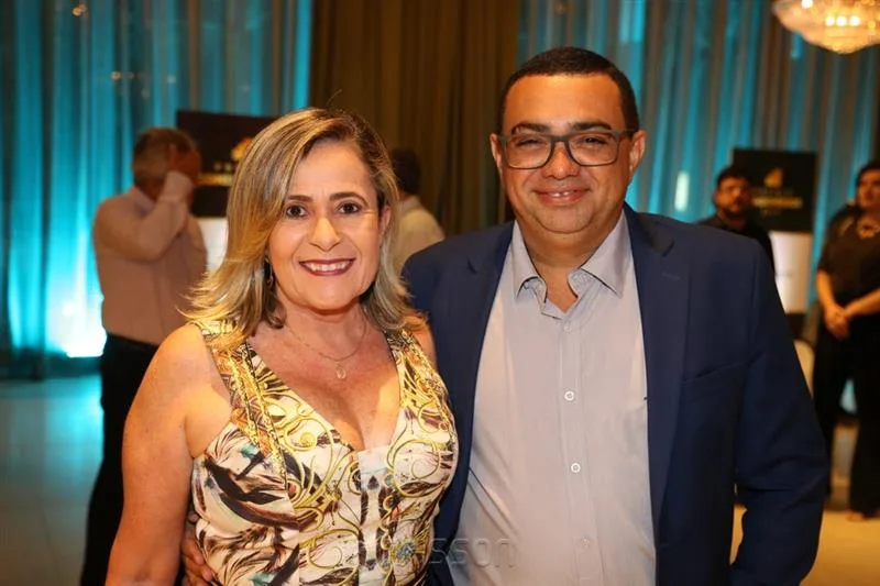 Ana Rodrigues e Romenio Macedo