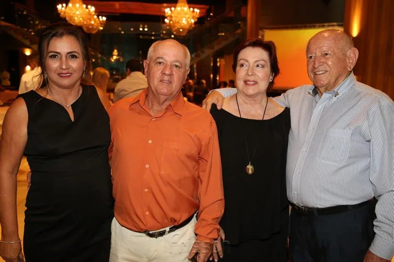 Beatriz, José Antônio Jordão, Eliane e Airton Monteiro