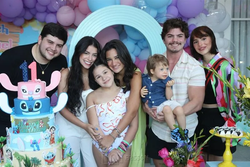 Alexandre Cals, Maria Eduarda Silva, Sofia Valim, Isabella Serpa, Miguel Neto, Michael e Maria Dias
