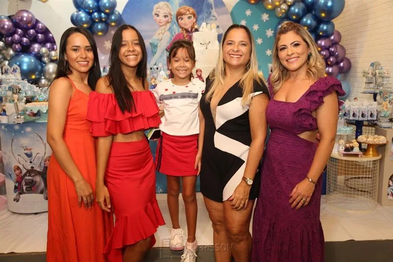 Aline Rodrigues, Giovanna, Giulia Helena, Jocy Jinkings e Carol Assunção