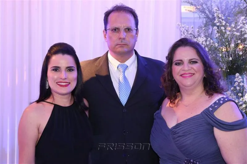 Ariane, Carlos Saraiva e Camila Miranda