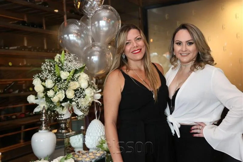 Carol Nascimento e Vanusia Fernandes