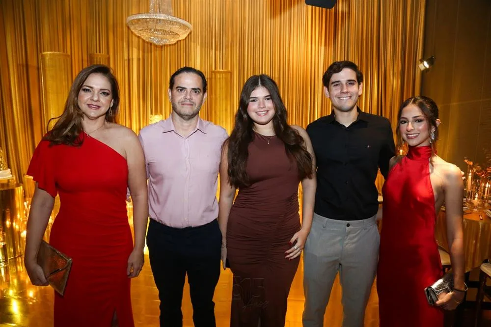 15 Anos de Marcela Veloso