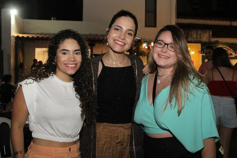 Adrielle Viana, Laura Brito e Ludmila Freire