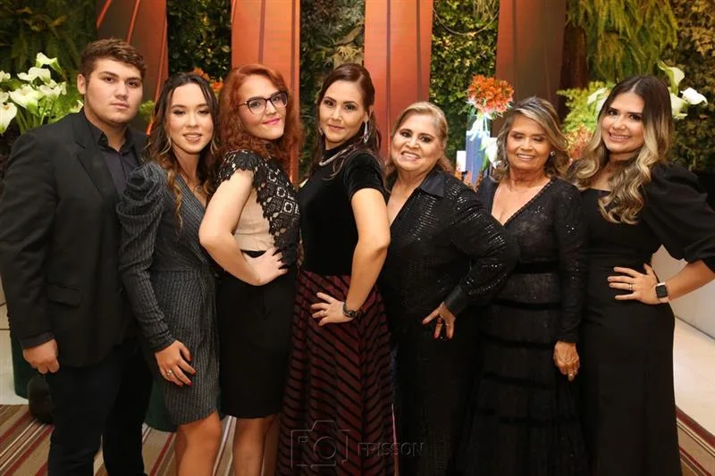 Ângelo Fernandes, Eduarda Montenegro, Ingrid, Valquíria Fernandes, Terezinha Rangel, Zenir e Luana Teixeira