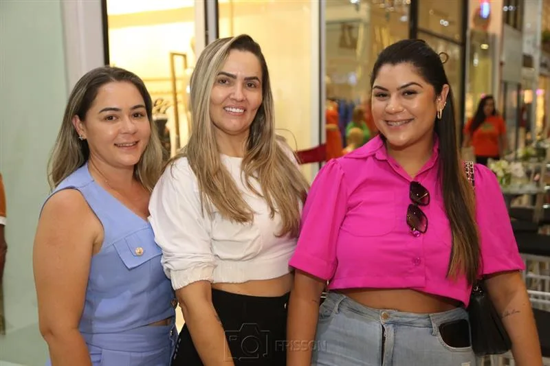 Amanda Queiroz, Tatiana Freitas e Thais Queiroz