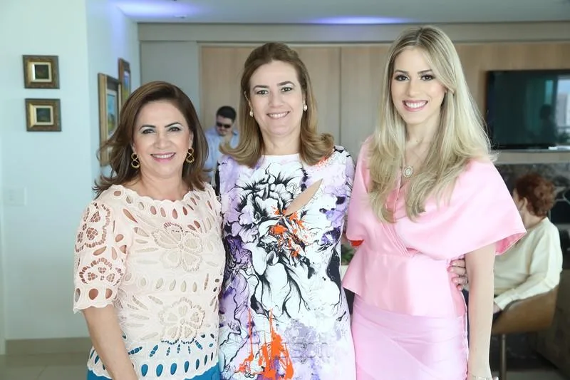 Bebel Pessoa, Giovanna Albuquerque e Sarah Castro