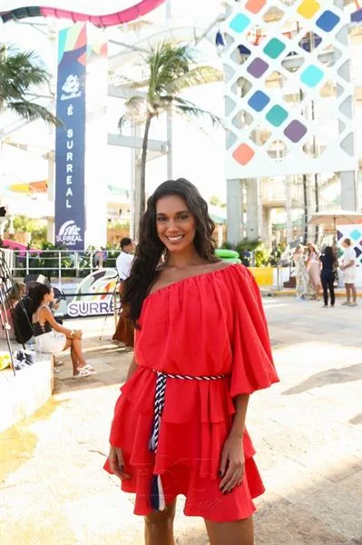 Alane Dias