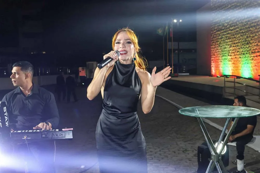Cantora Vitoria Fernandez