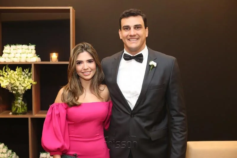 Ana Luiza Holanda e Lucas Colares