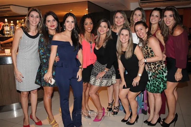 Aline Vasques e Amigas