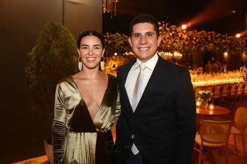 Amanda Galdino e Vitor Menezes