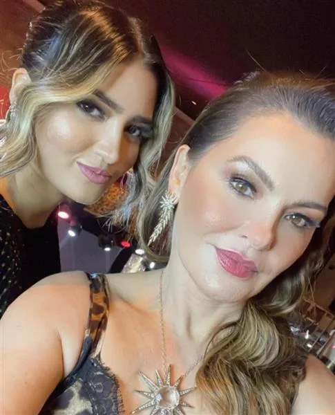 Marianne e Lúcia Praciano