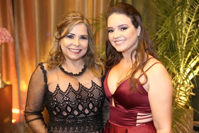 Ana Elizabeth e Gabriella Sá