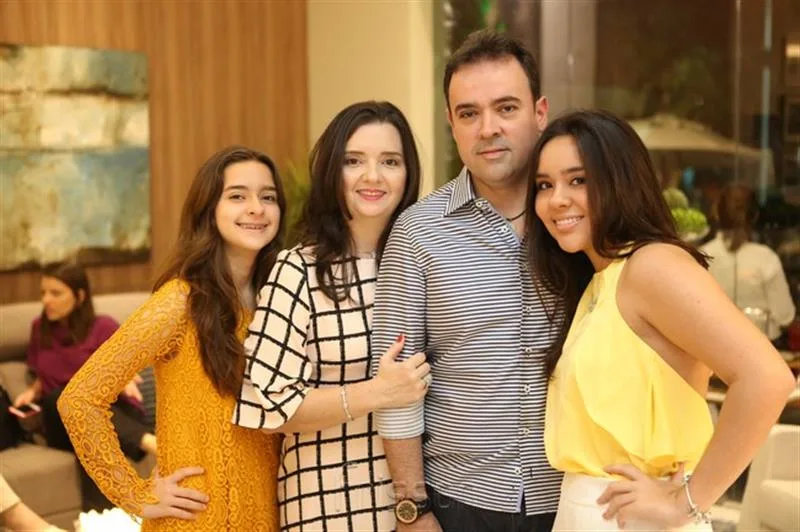 Beatriz, Miyuki, Viana Neto e Carolina Viana