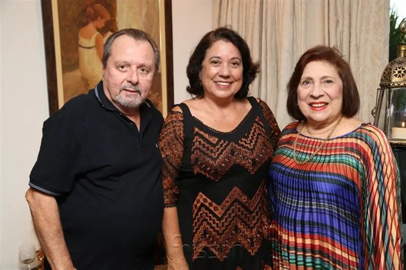 Atila e Mônica Cysne, Ana dos Santos