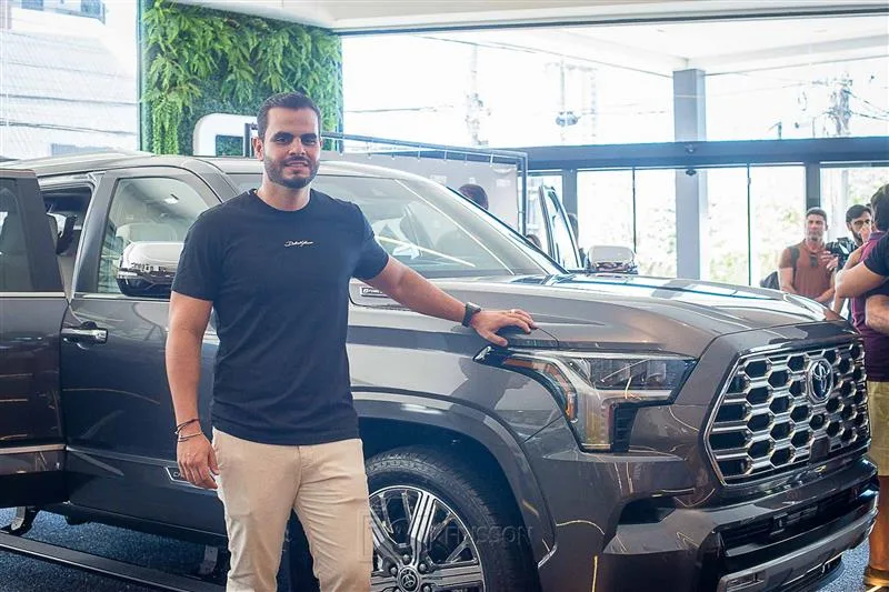 Adriano Miller