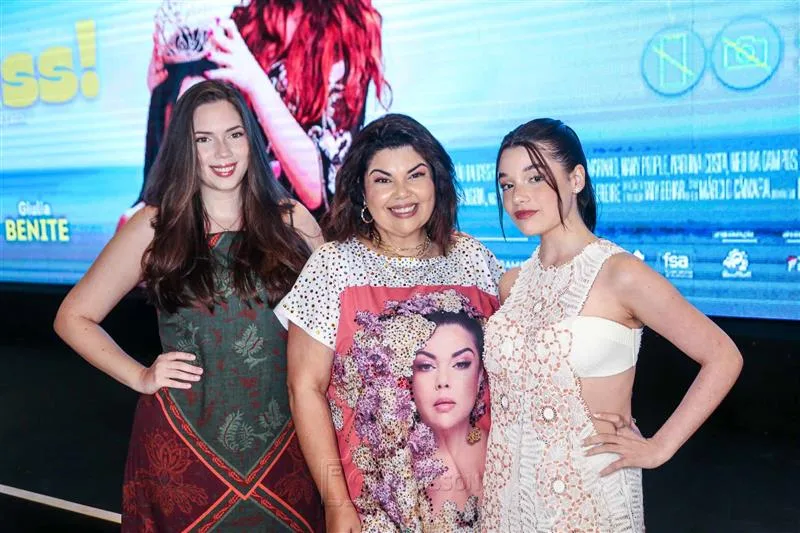 Bia Rosseti, Fabiana Karla e Giulia Benite