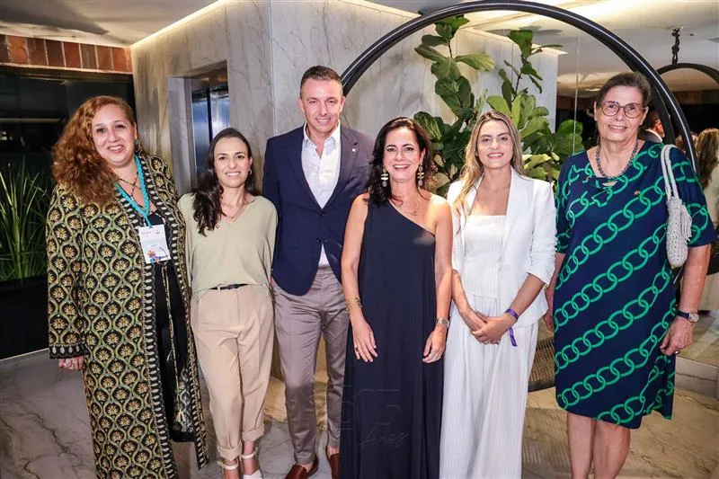 Barbara Redes, Natalia Leal, Fabien Clerc, Natalia Abreu, Denise Carrá e Monika Marte