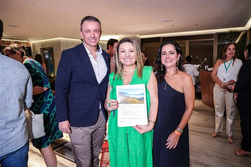 Fabien Clerc, Estela Pavan e Natalia Abreu