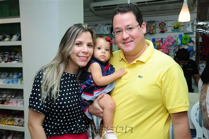 Aspásia, Katarina e Caio Falcão