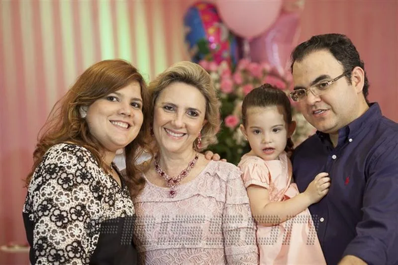 Gisela Vieira com Graça da Escóssia, Giulia e Herbert Vieira (12)