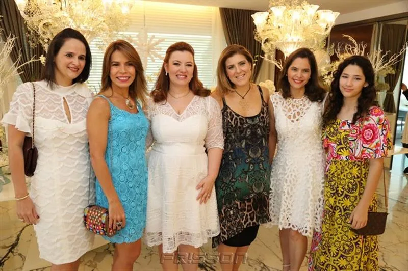 Adriana Miranda, Maira Silva, Aline Barroso, Carla Pereira, Cristiana e Maria Luisa Carneiro
