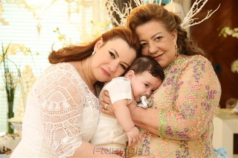 Aline Barroso, Victor e Vera Lúcia Félix