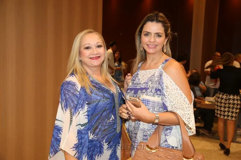 Eugênia e Tais Pinto