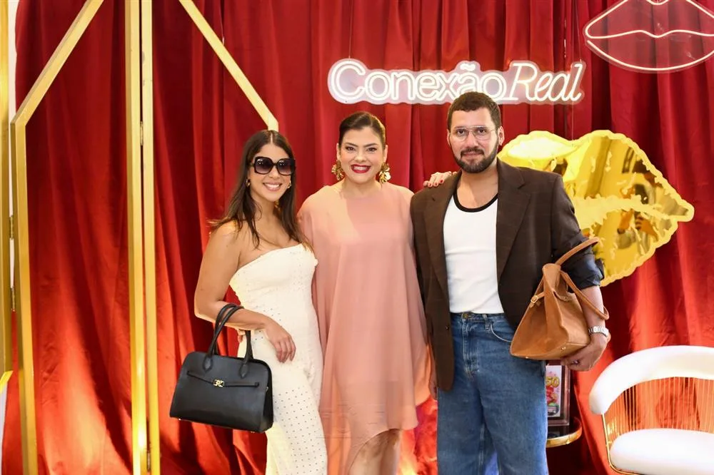 Amanda e Iury Costa com Viviane Almada