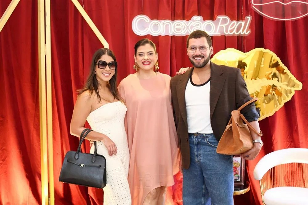 Amanda e Iury Costa com Viviane Almada
