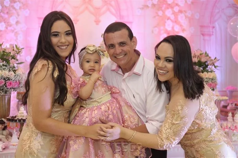 Luana, Luma, Junior César e Dani Duarte