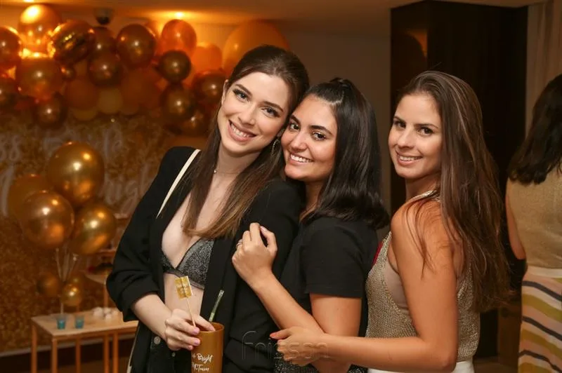 Camila Tombo, Giuliana Guerreiro e Victoria Muniz