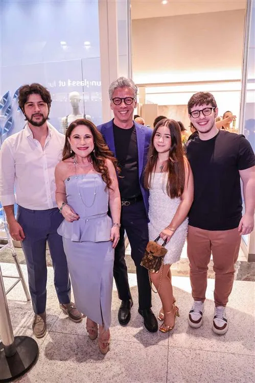 Abidias, Ana Paula Aguiar, Marcus Paulus Moitas, Giovanna e Guilherme Aguiar