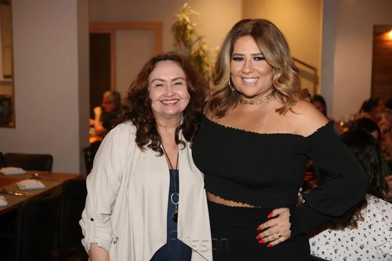 Lila Dourado e Montiele Arruda