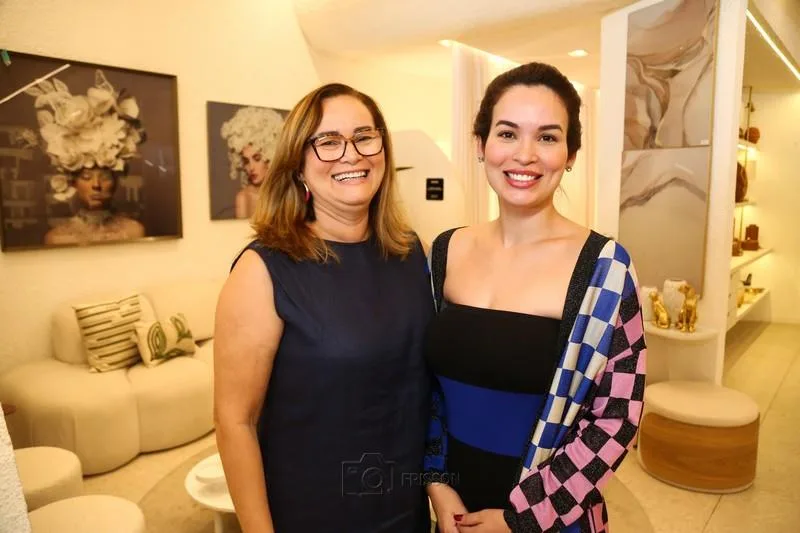 Adélia e Larissa Freitas