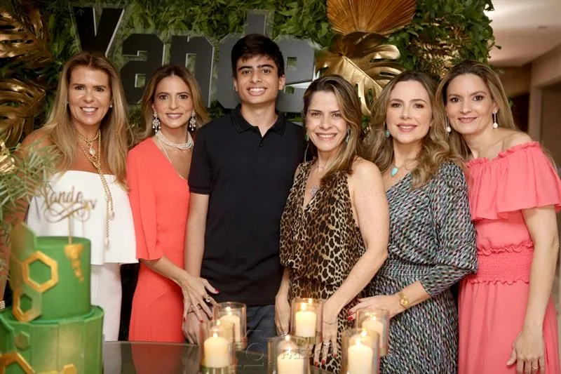 Alexandra Pinto, Michelle, Alexandre Aragão, Carla Nogueira, Suyane Dias Branco e Carol Aragão